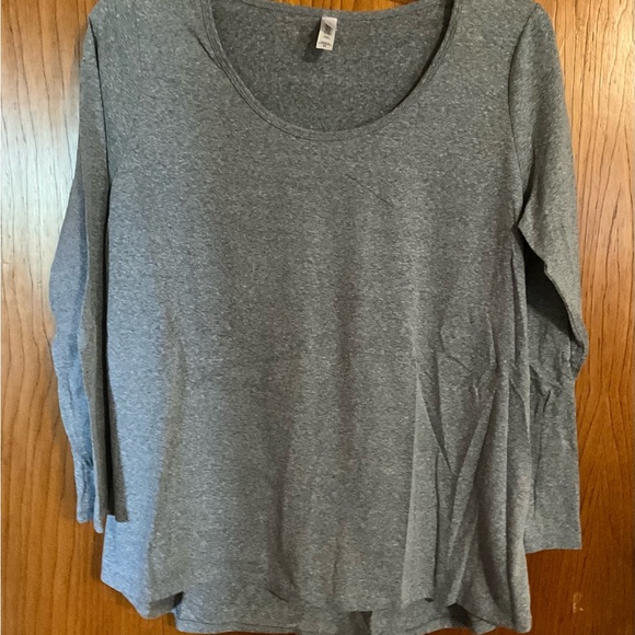 LulaRoe gray hi low long sleeve Top XL - Picture 1 of 2